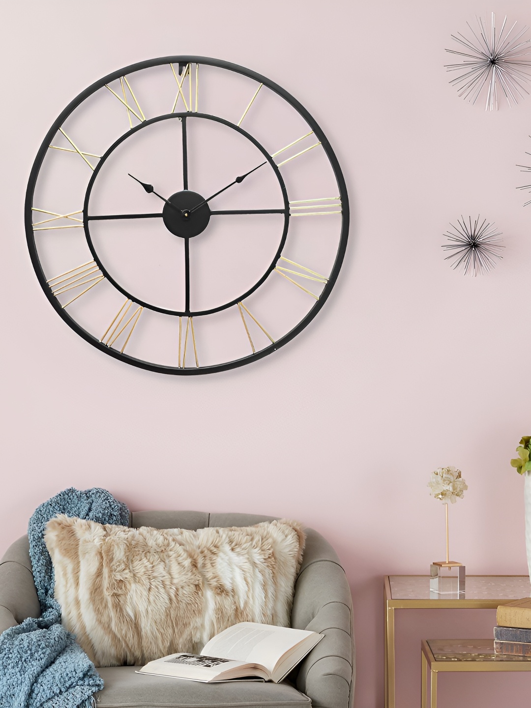 

Craft Smith Black & Beige Textured Contemporary Round Wall Clock