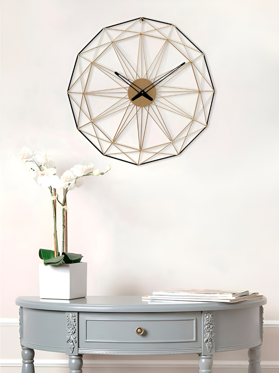 

Craft Smith Gold-Toned & Black Geometric Traditional Wall Clock