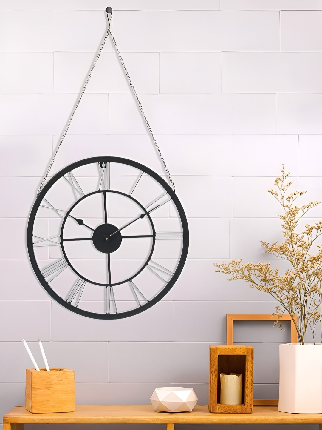 

Craft Smith Black & Silver Toned Textured Contemporary Wall Clock