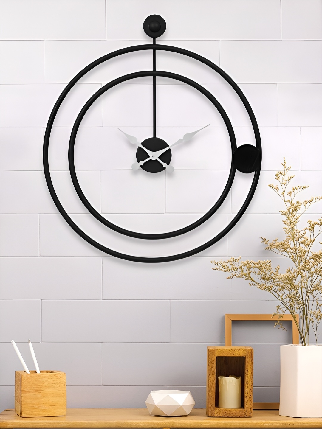 

Craft Smith Black & White Textured Contemporary Wall Clock