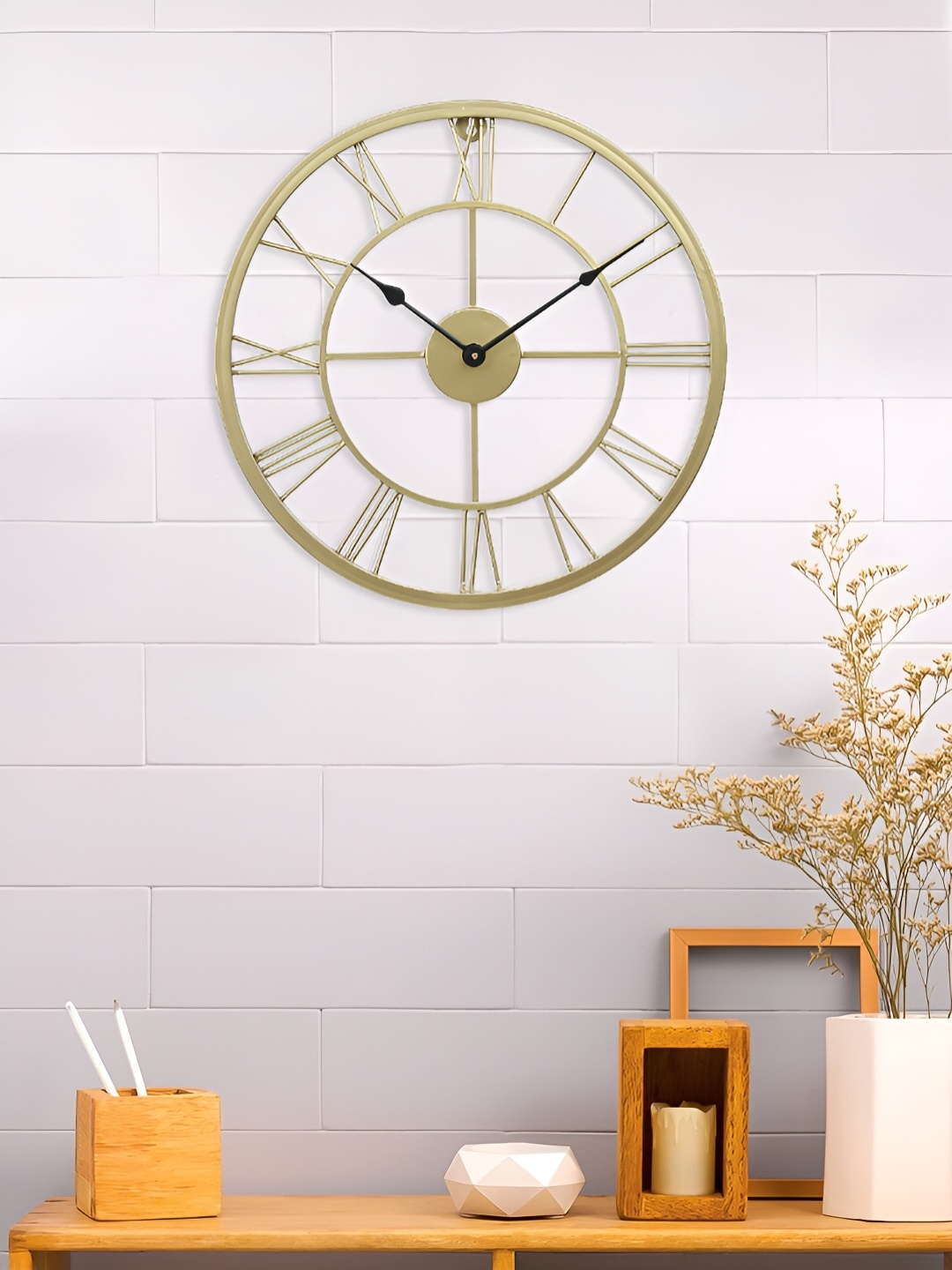 

Craft Smith Gold-Toned Traditional Round Wall Clock