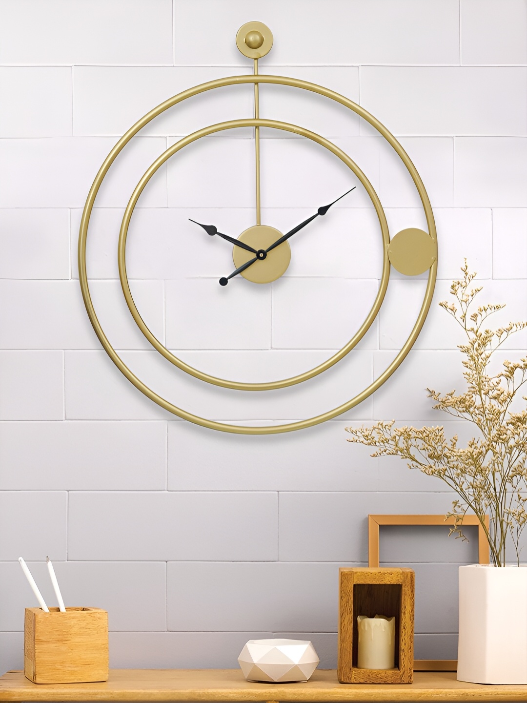 

Craft Smith Gold-Toned Textured Traditional Round Wall Clock