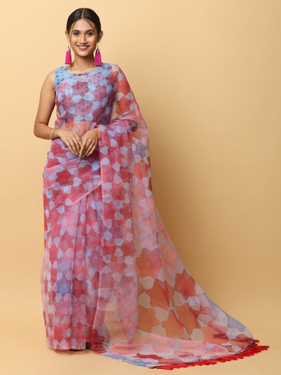 

PATLIPALLU Geometric Printed Organza Saree, Burgundy