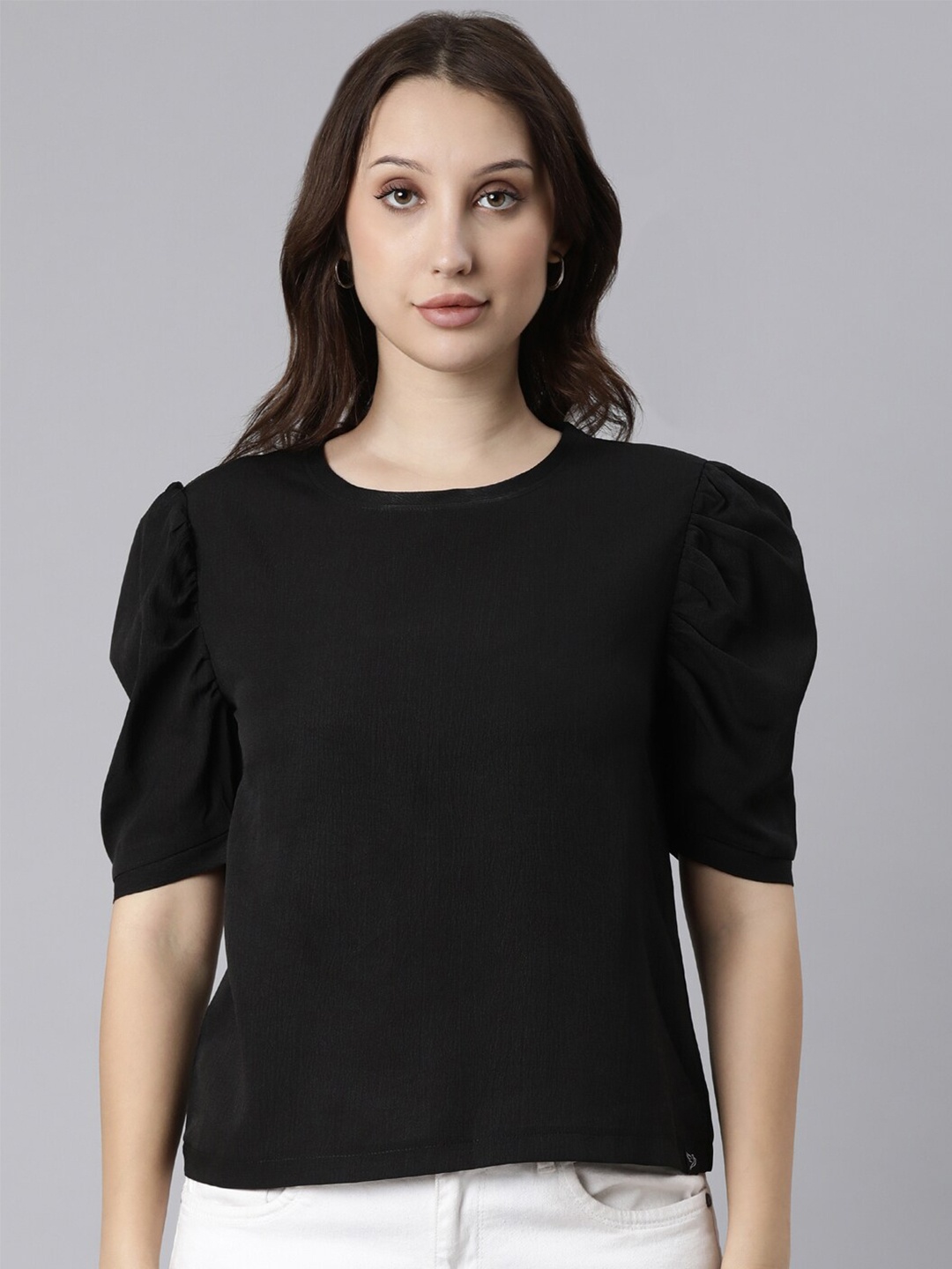 

TWIN BIRDS Round Neck Puff Sleeves Crumple Short Top, Black