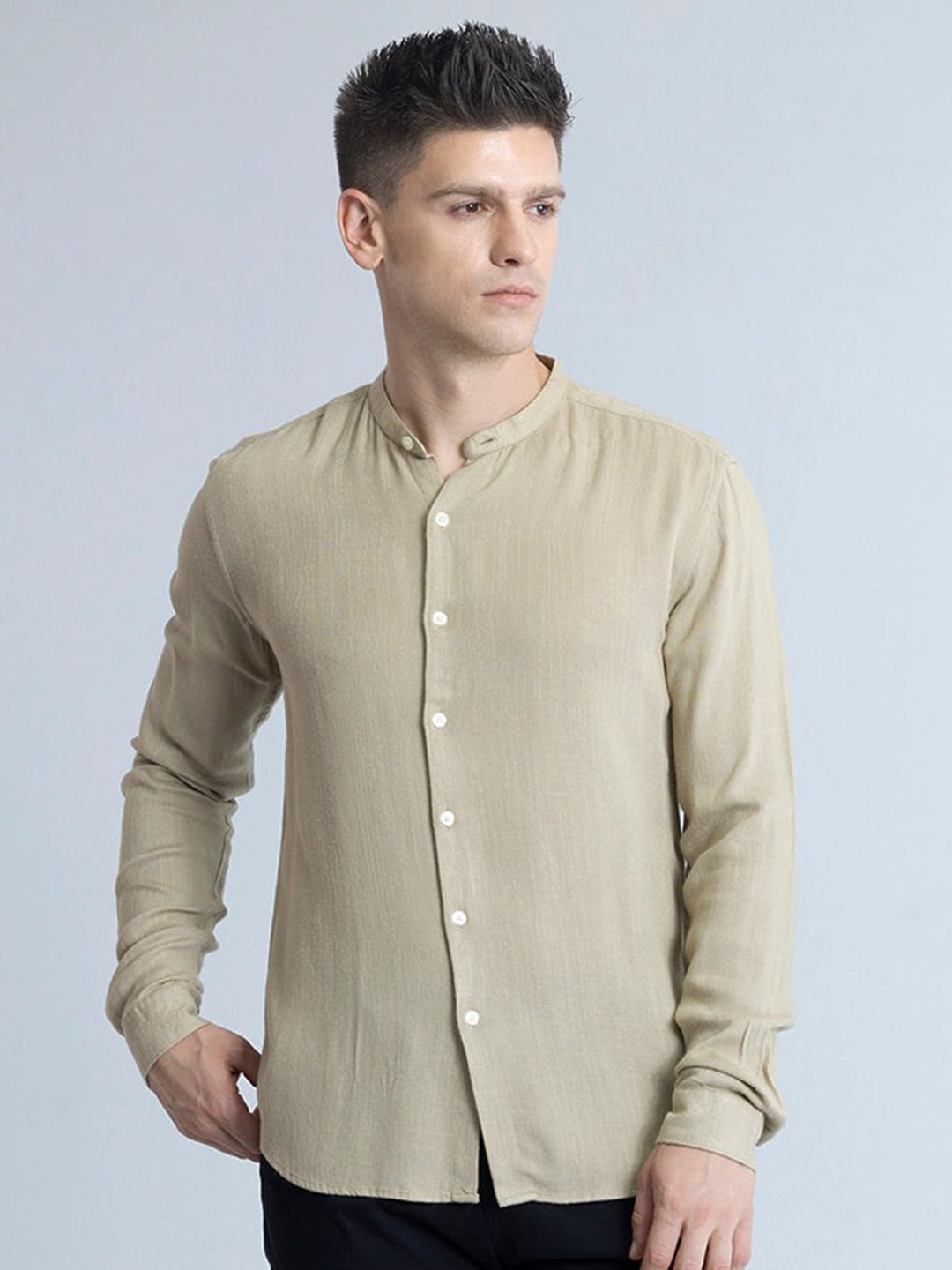 

Snitch Classic Mandarin Collar Lenin Curved Slim Fit Casual Shirt, Beige