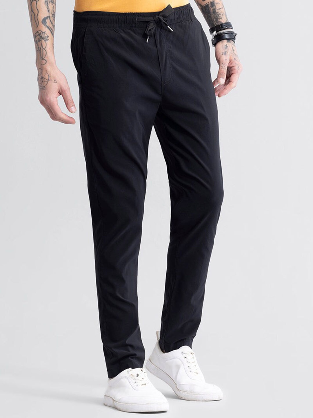 

Snitch Men Black Mid-Rise Smart Cotton Slim Fit Flat-Front Chinos Trousers
