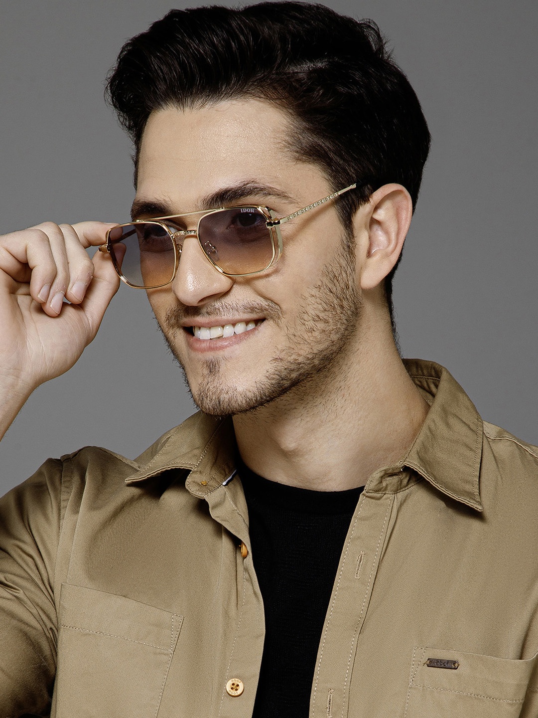 

IDOR Unisex Square Sunglasses with UV Protected Lens 1913-BLK, Black