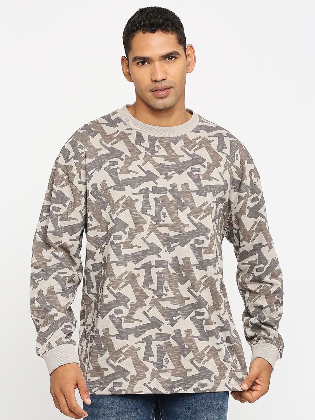 

Basics Abstract Printed Drop-Shoulder Sleeves Cotton Longline Relaxed Fit T-shirt, Grey