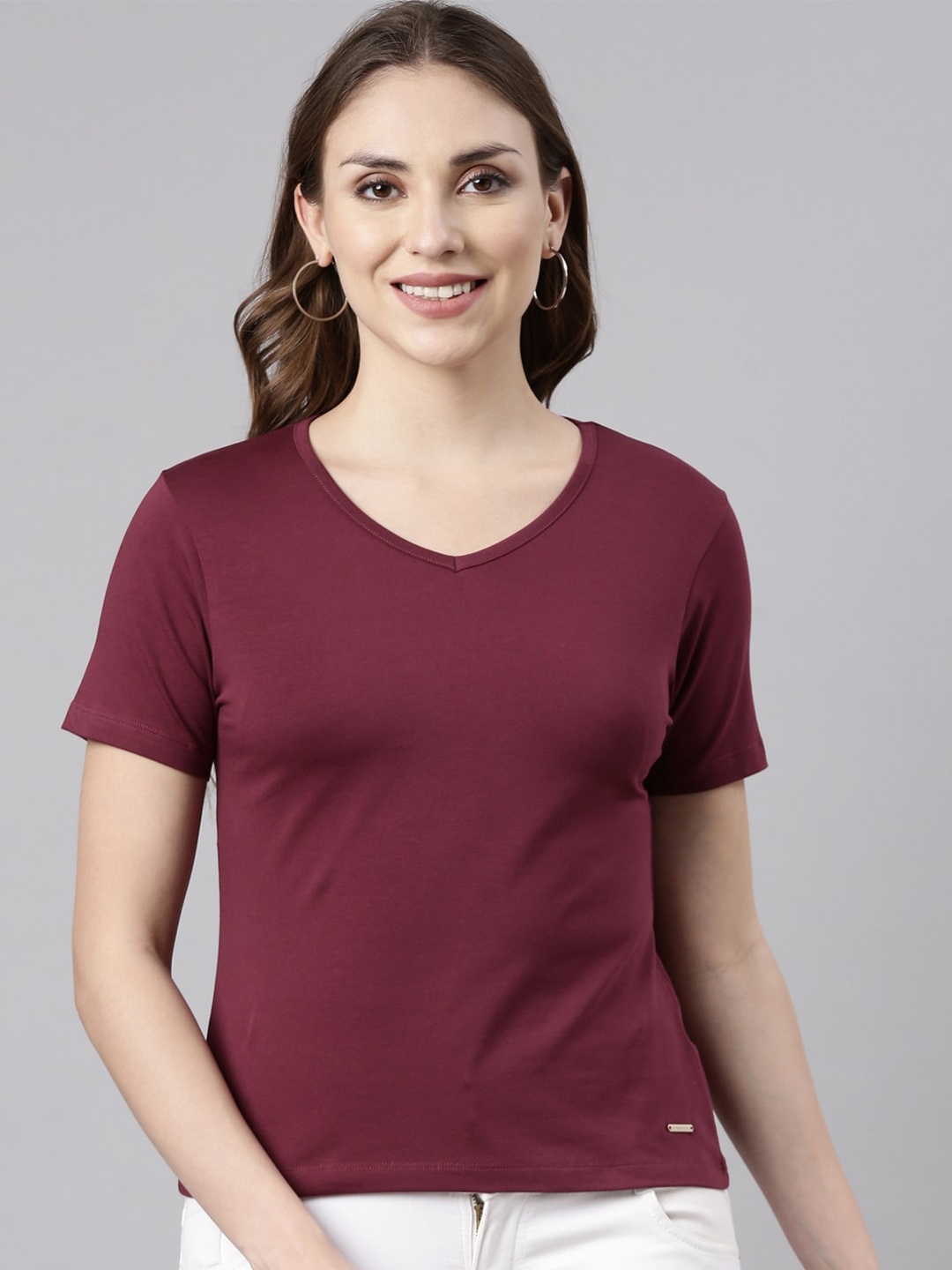 

TWIN BIRDS Women Basic V-Neck Top, Red