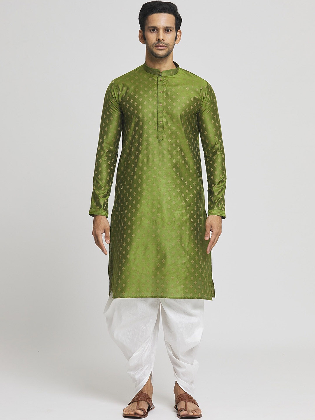 

Indian Poshakh Ethnic Motifs Woven Design Straight Kurta with Dhoti Pants, Olive