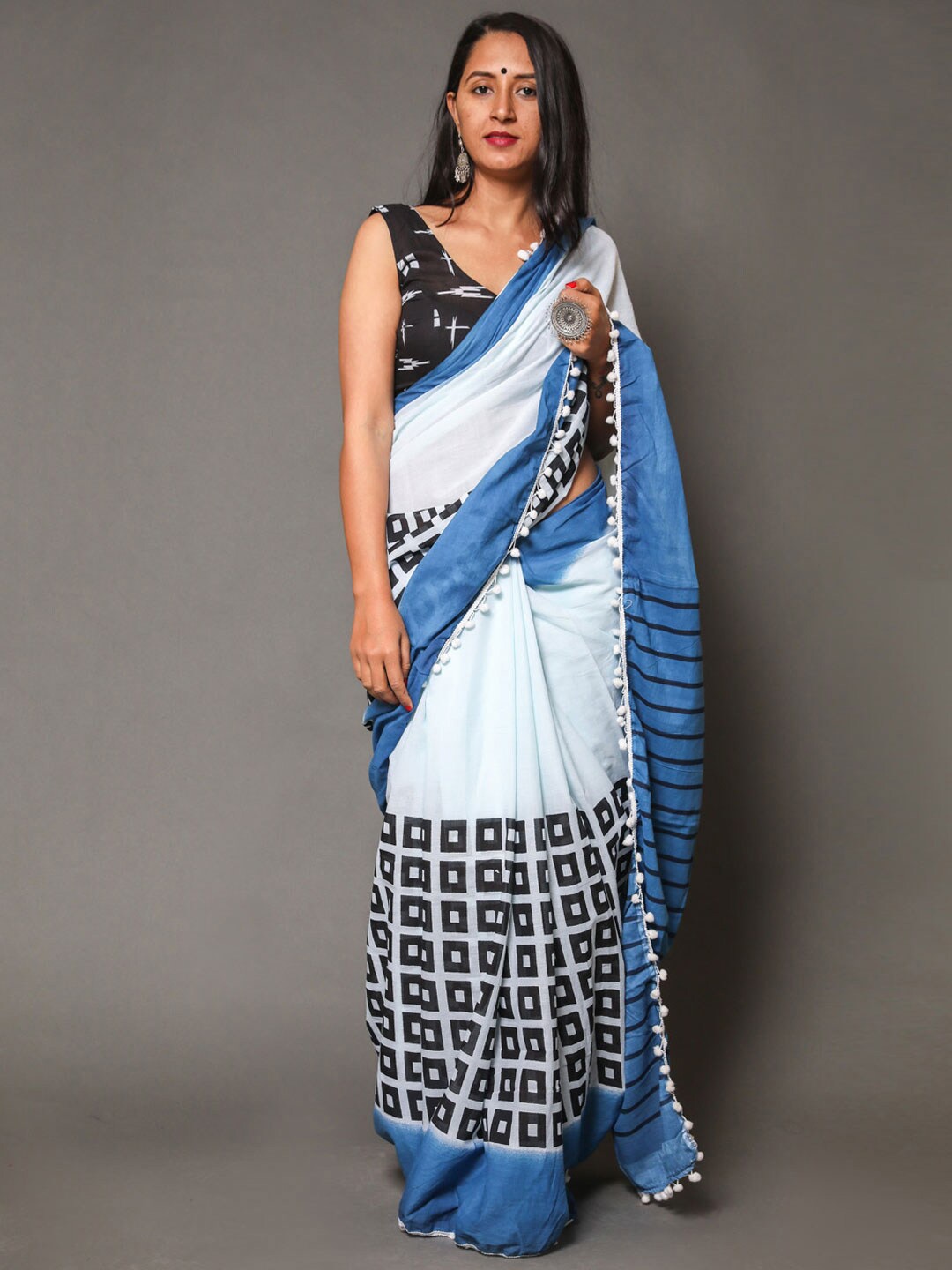 

KALINI Geometric Printed Pure Cotton Saree, White