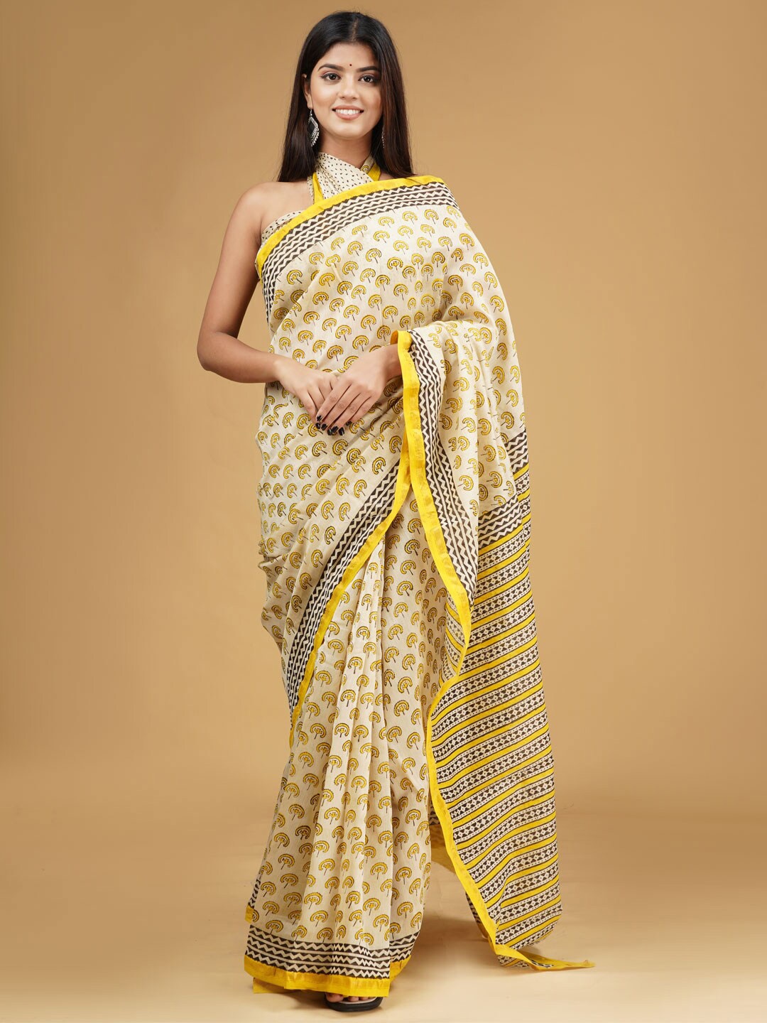 

KALINI Floral Printed Pure Cotton Saree, Cream