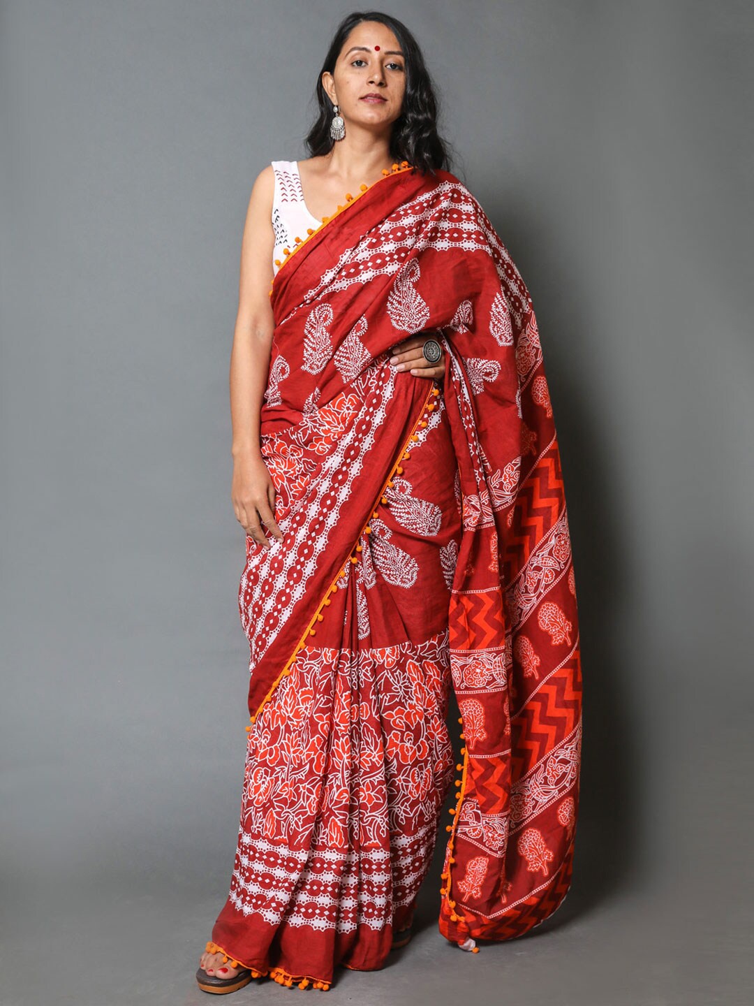 

KALINI Paisley Printed Pure Cotton Saree, Red