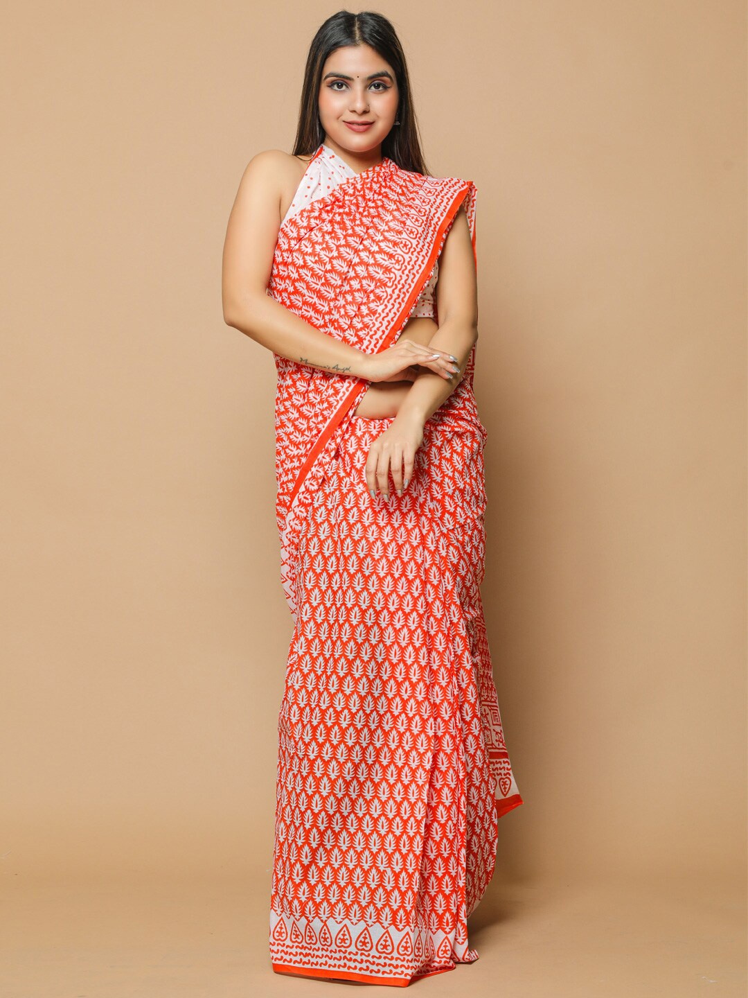

KALINI Floral Printed Pure Cotton Saree, Red