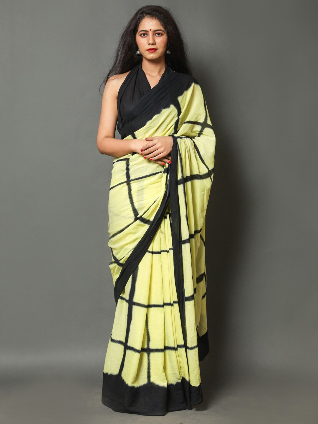 

KALINI Checked Pure Cotton Saree, Yellow
