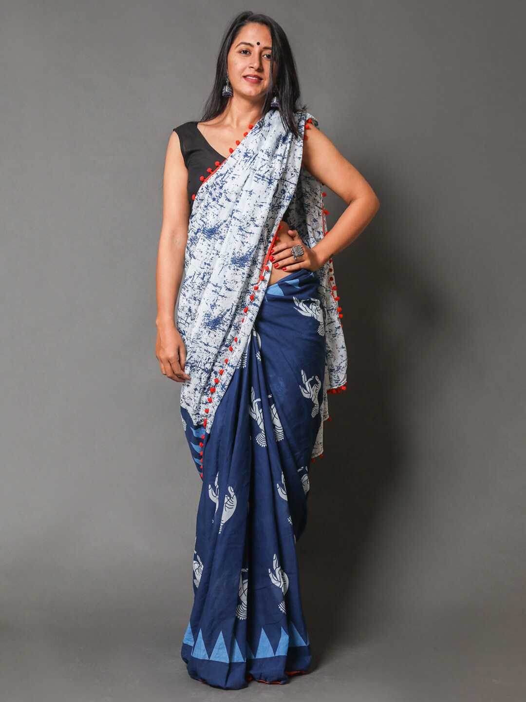 

KALINI Abstract Printed Pure Cotton Saree, Navy blue