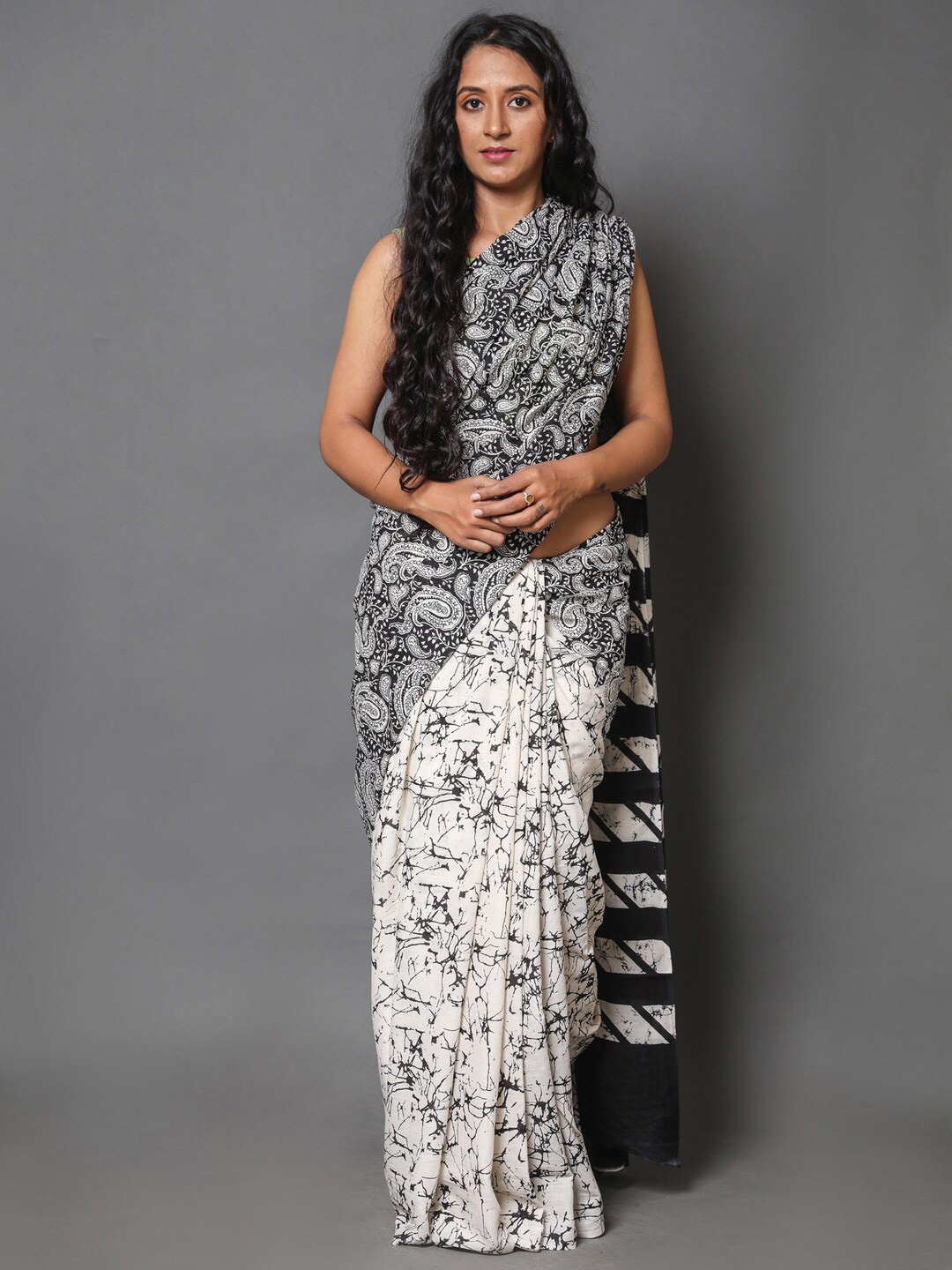 

KALINI Abstract Printed Pure Cotton Saree, White