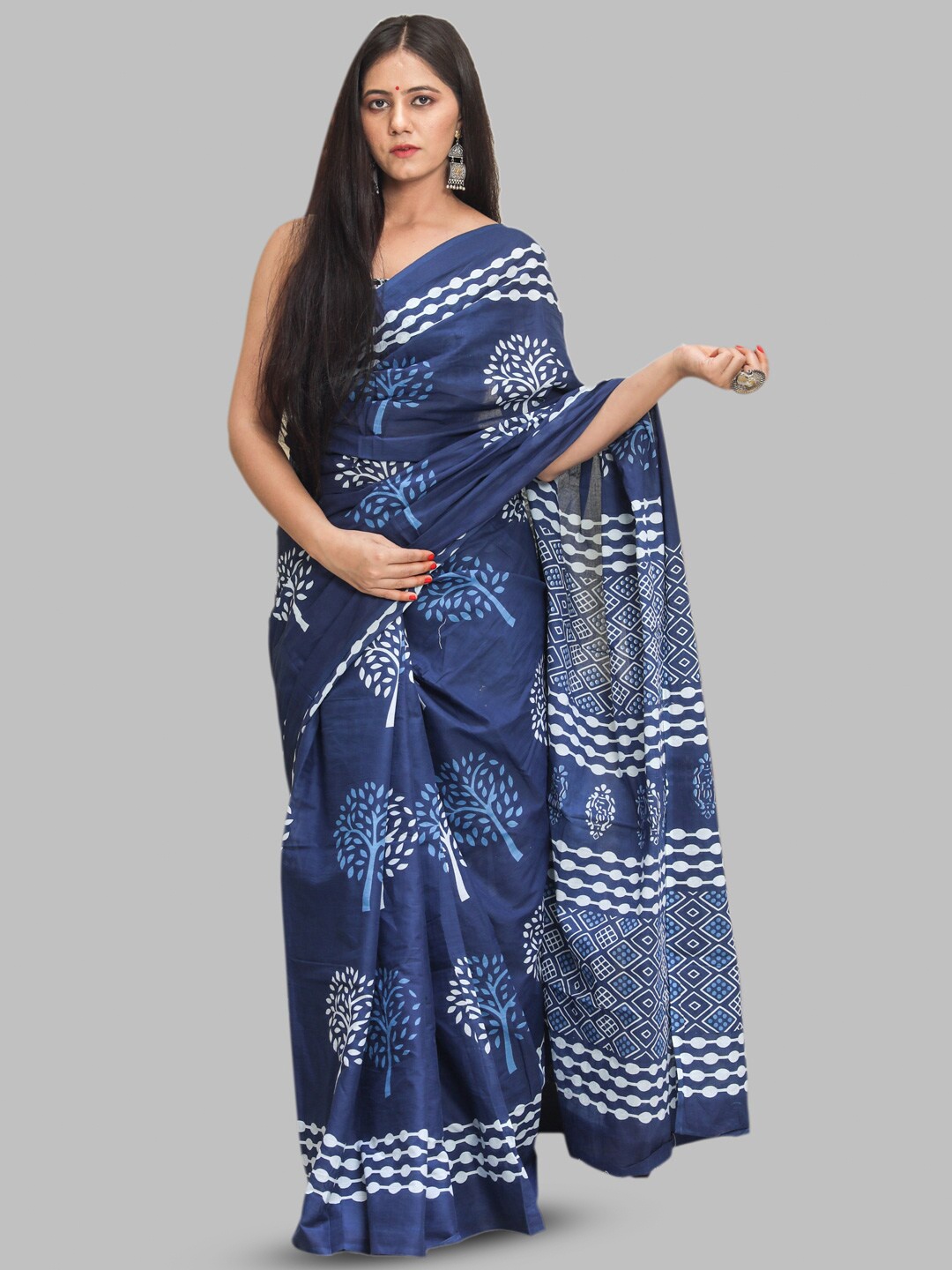 

KALINI Ethnic Motifs Printed Pure Cotton Saree, Navy blue