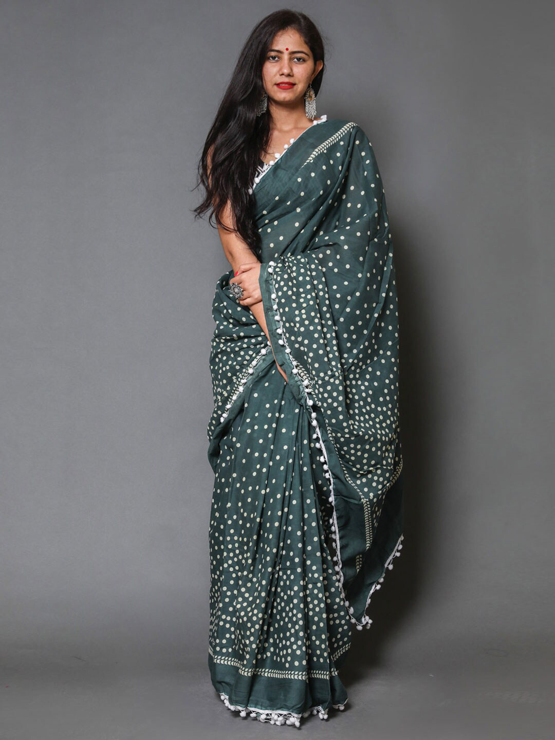 

KALINI Polka Dot Printed Pure Cotton Saree, Green