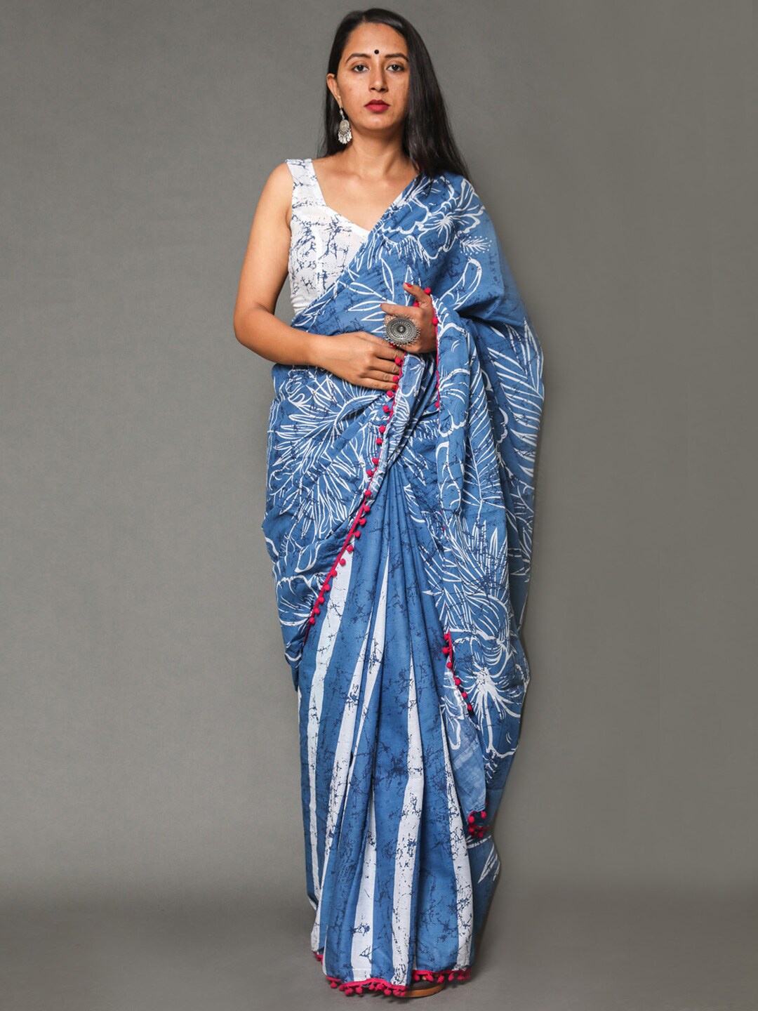 

KALINI Floral Printed Pure Cotton Saree, Blue
