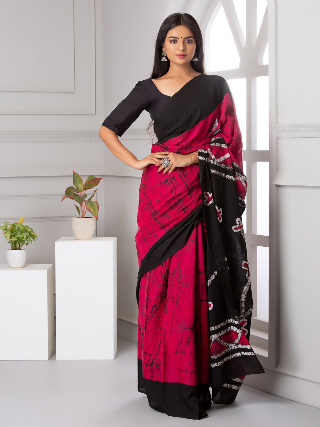 

KALINI Batik Printed Pure Cotton Saree, Maroon