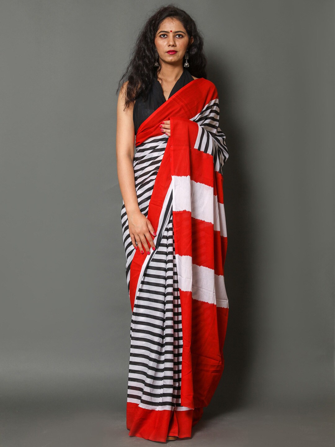 

KALINI Striped Pure Cotton Saree, White