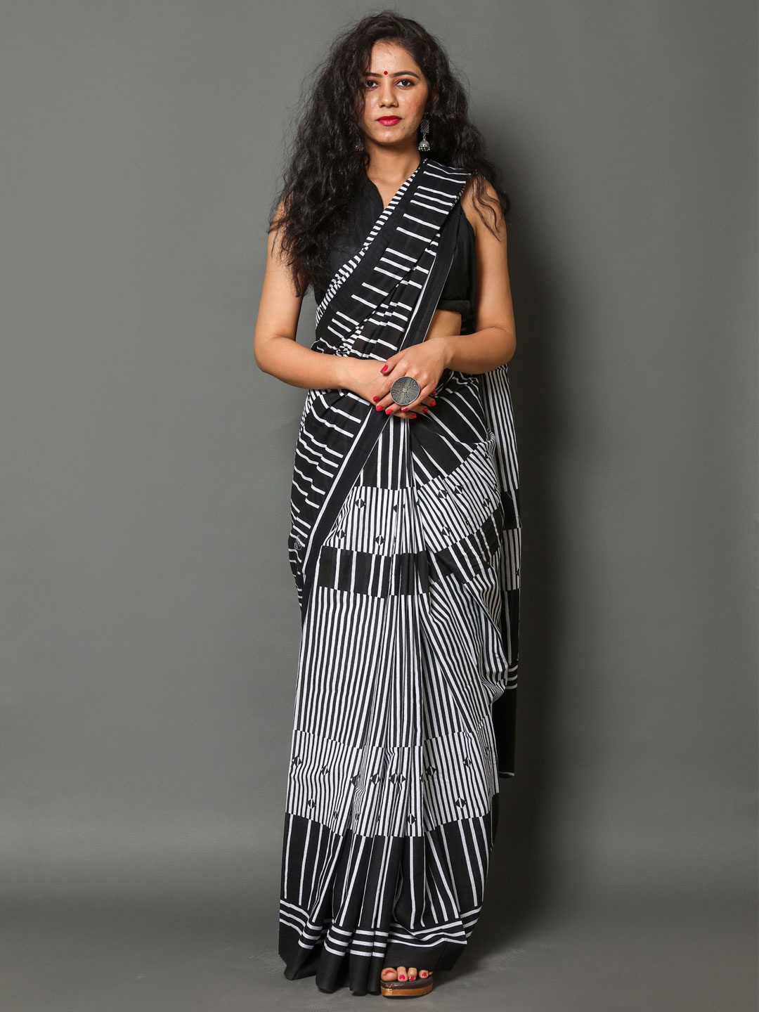 

KALINI Striped Pure Cotton Saree, White