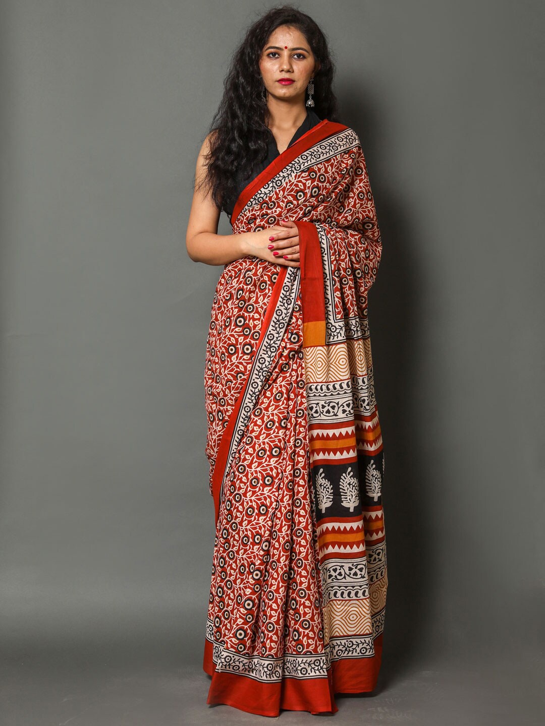 

KALINI Ethnic Motifs Printed Pure Cotton Saree, Red