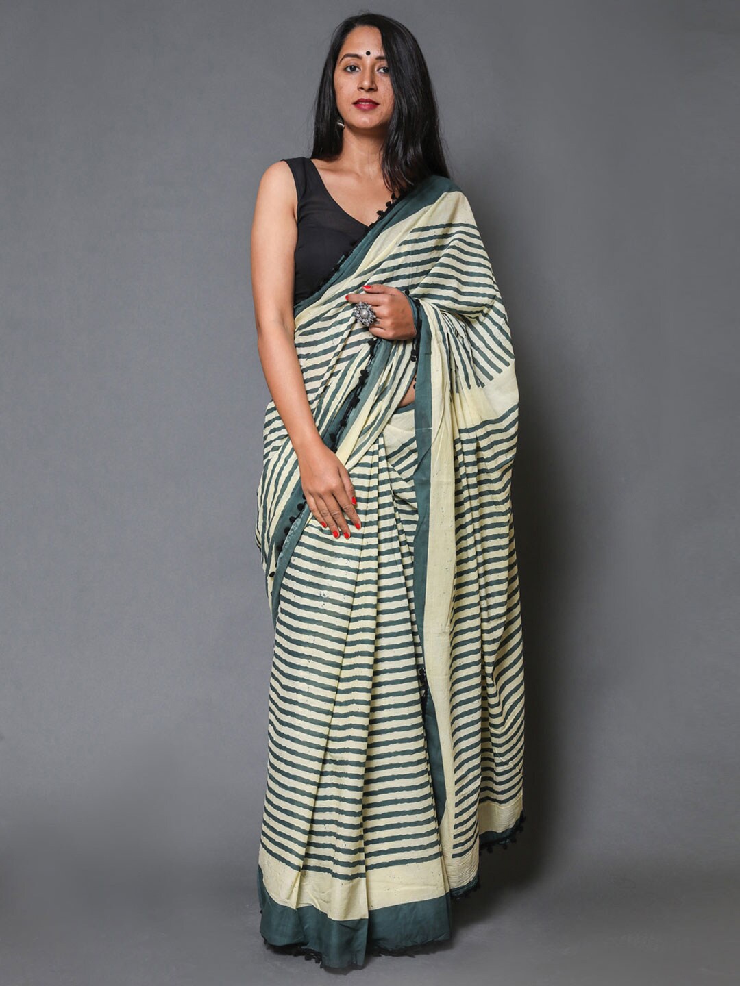 

KALINI Striped Pure Cotton Saree, Green