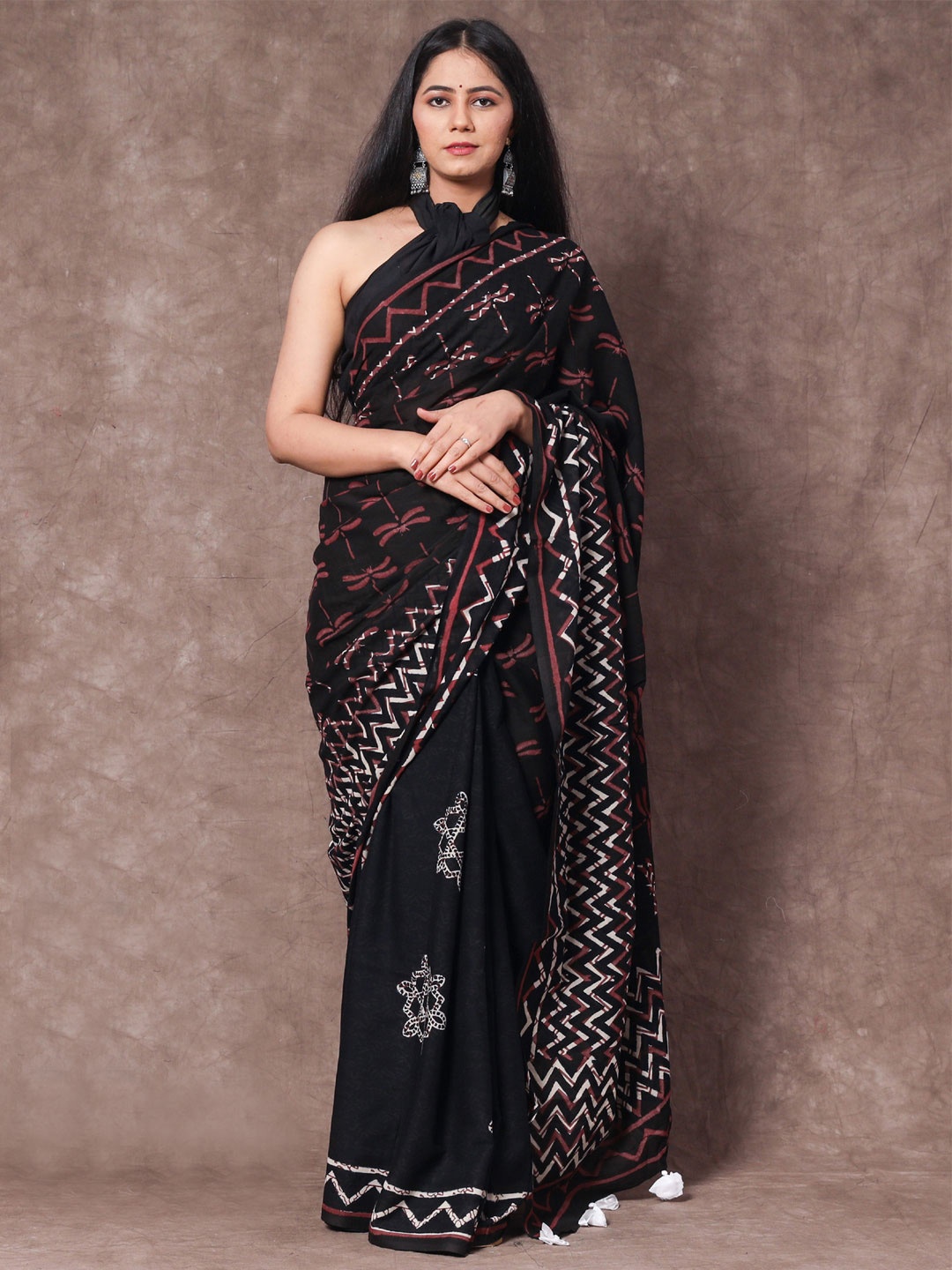 

KALINI Ethnic Motifs Printed Pure Cotton Saree, Black