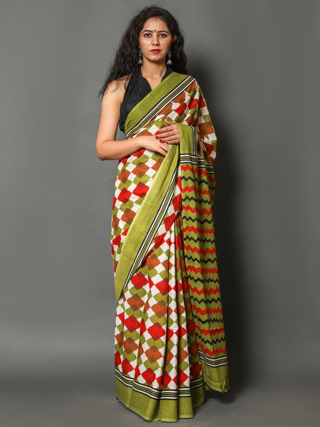 

KALINI Geometric Printed Pure Cotton Saree, Green