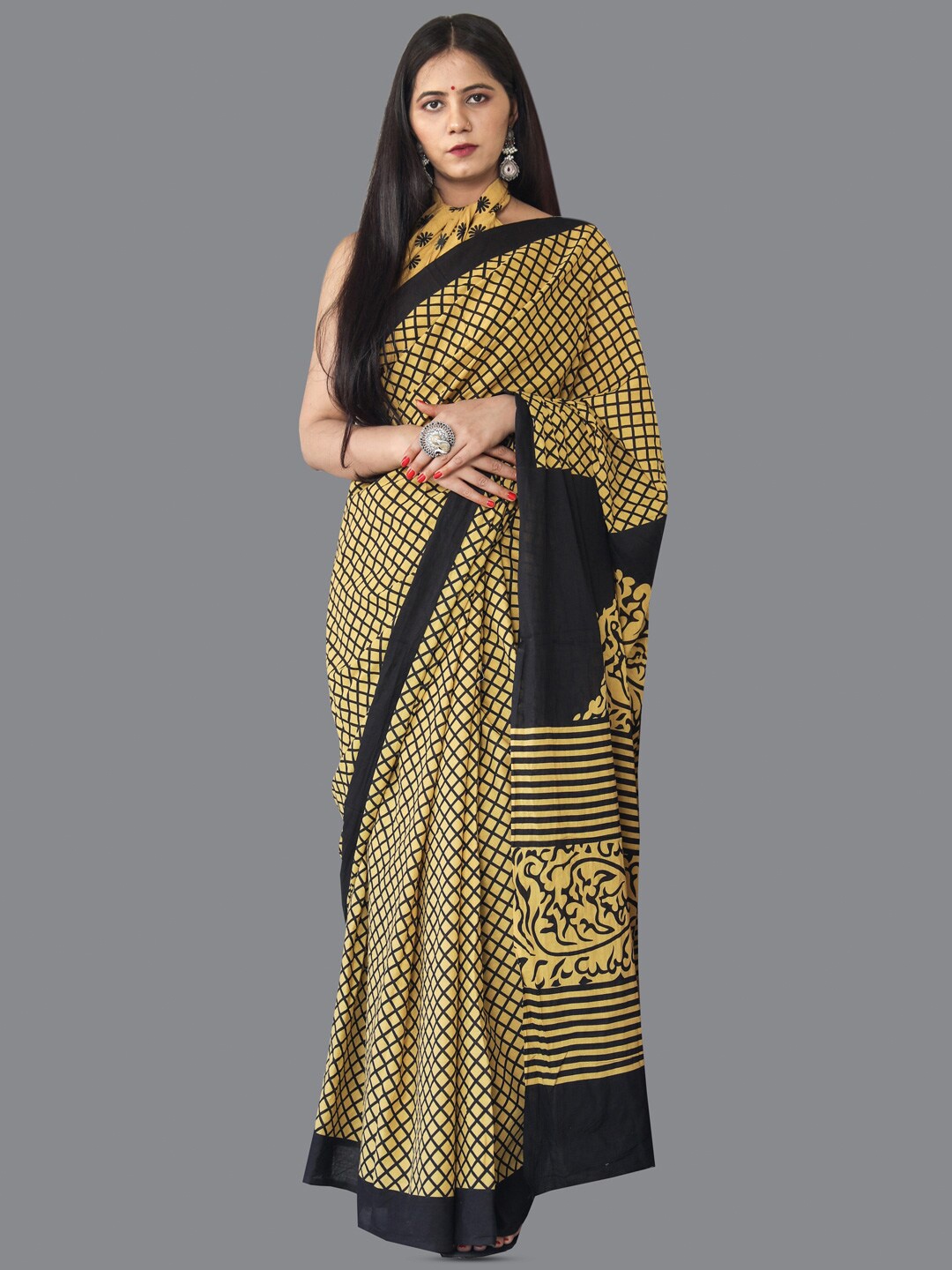 

KALINI Checked Pure Cotton Saree, Yellow