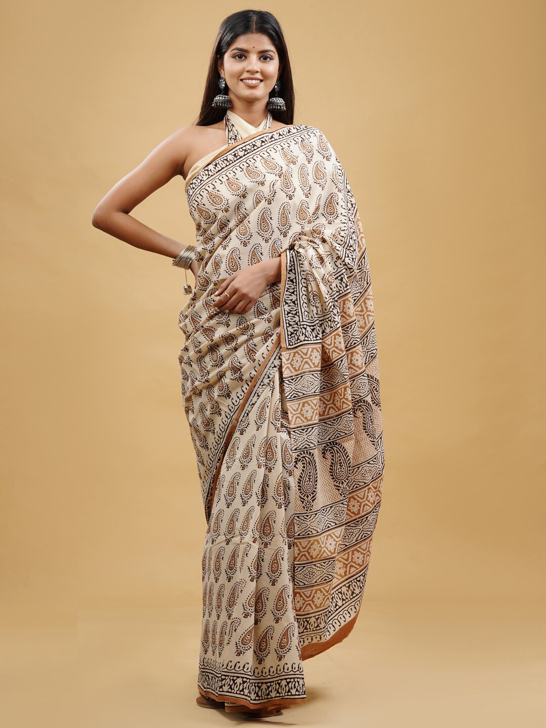 

KALINI Paisley Printed Pure Cotton Saree, Cream