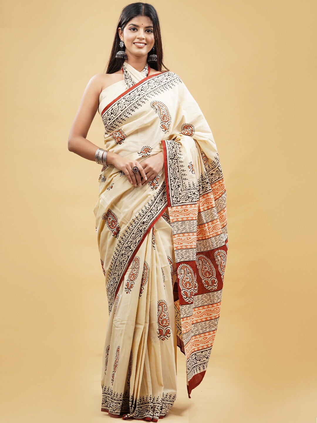 

KALINI Paisley Printed Pure Cotton Saree, Cream