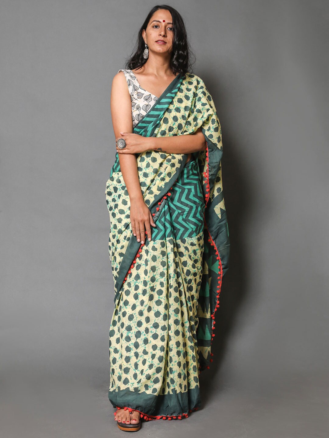 

KALINI Ethnic Motifs Printed Pure Cotton Saree, Green
