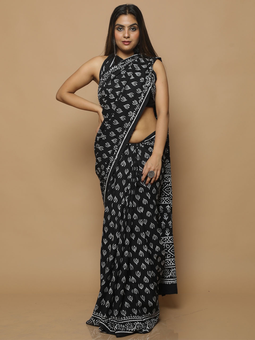 

KALINI Printed Pure Cotton Saree, Black