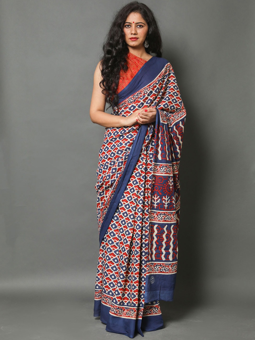 

KALINI Ethnic Motifs Printed Pure Cotton Saree, Navy blue