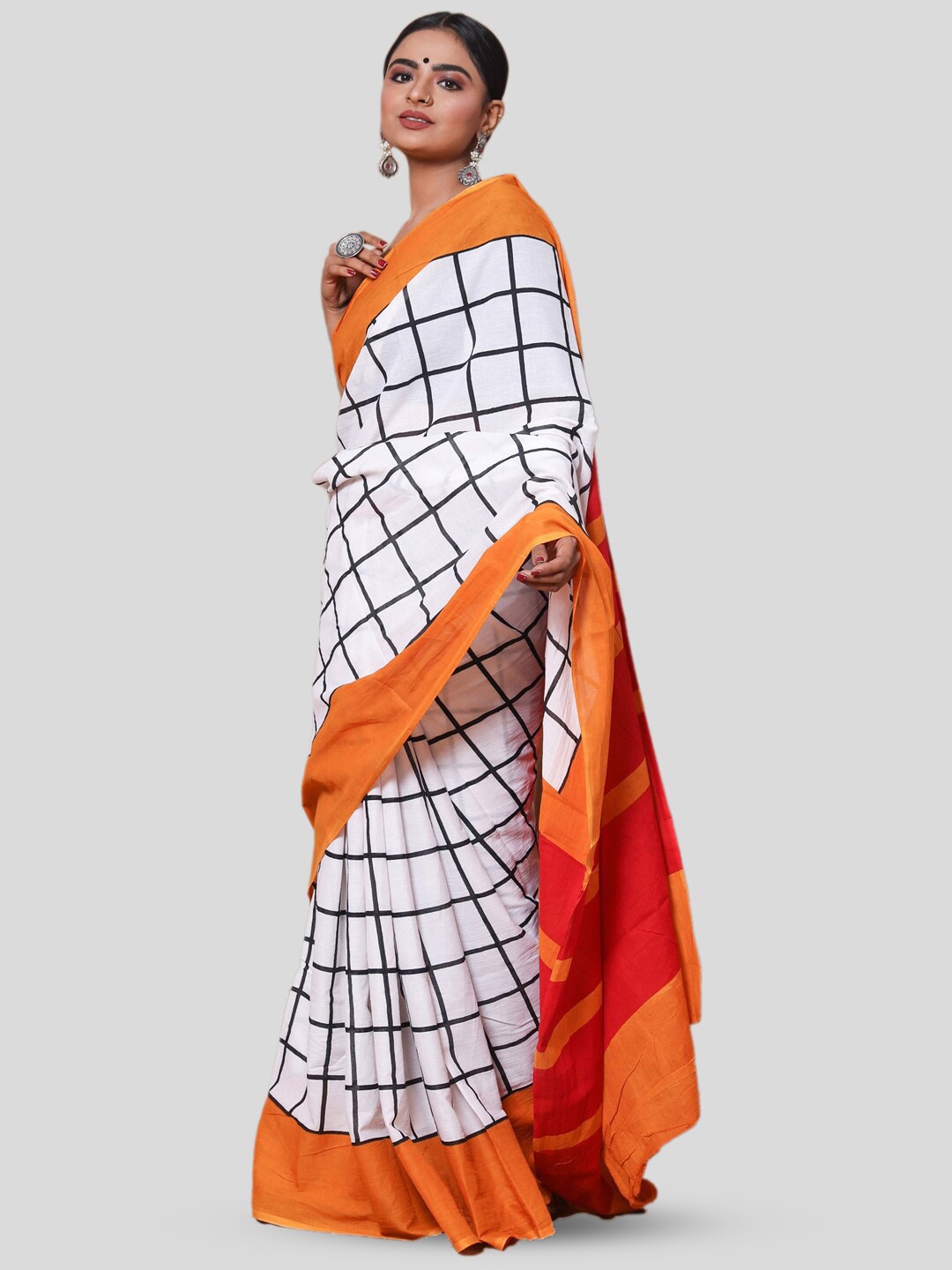 

KALINI Checked Pure Cotton Saree, White