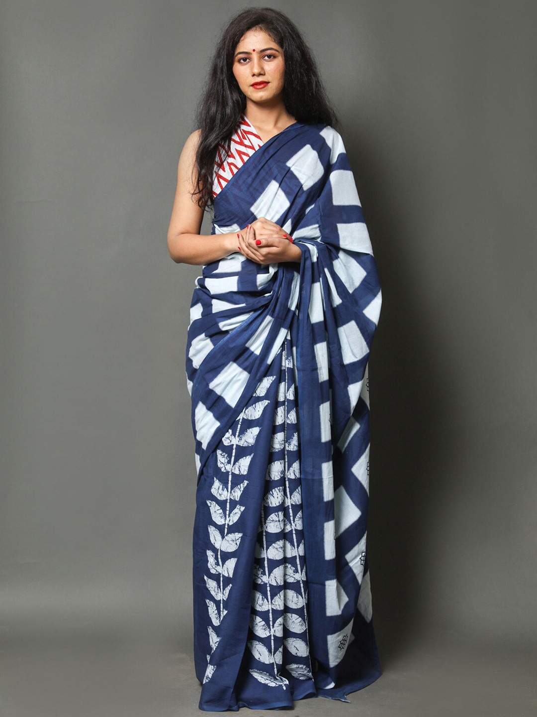 

KALINI Geometric Printed Pure Cotton Saree, Navy blue