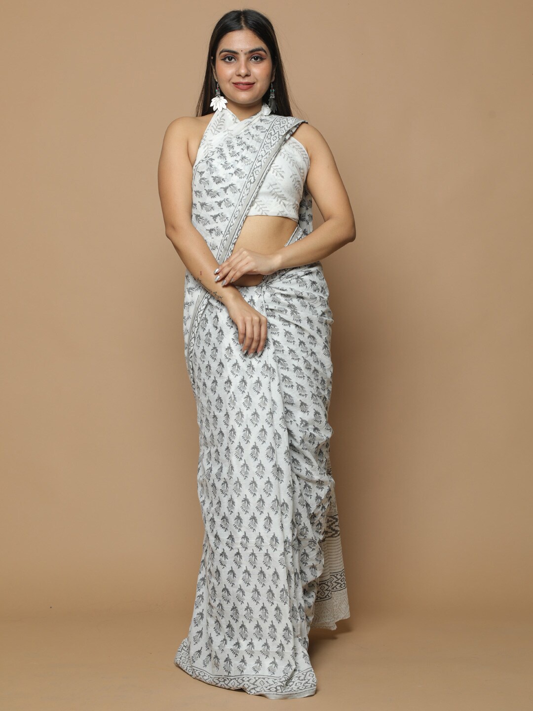 

KALINI Floral Printed Pure Cotton Saree, White
