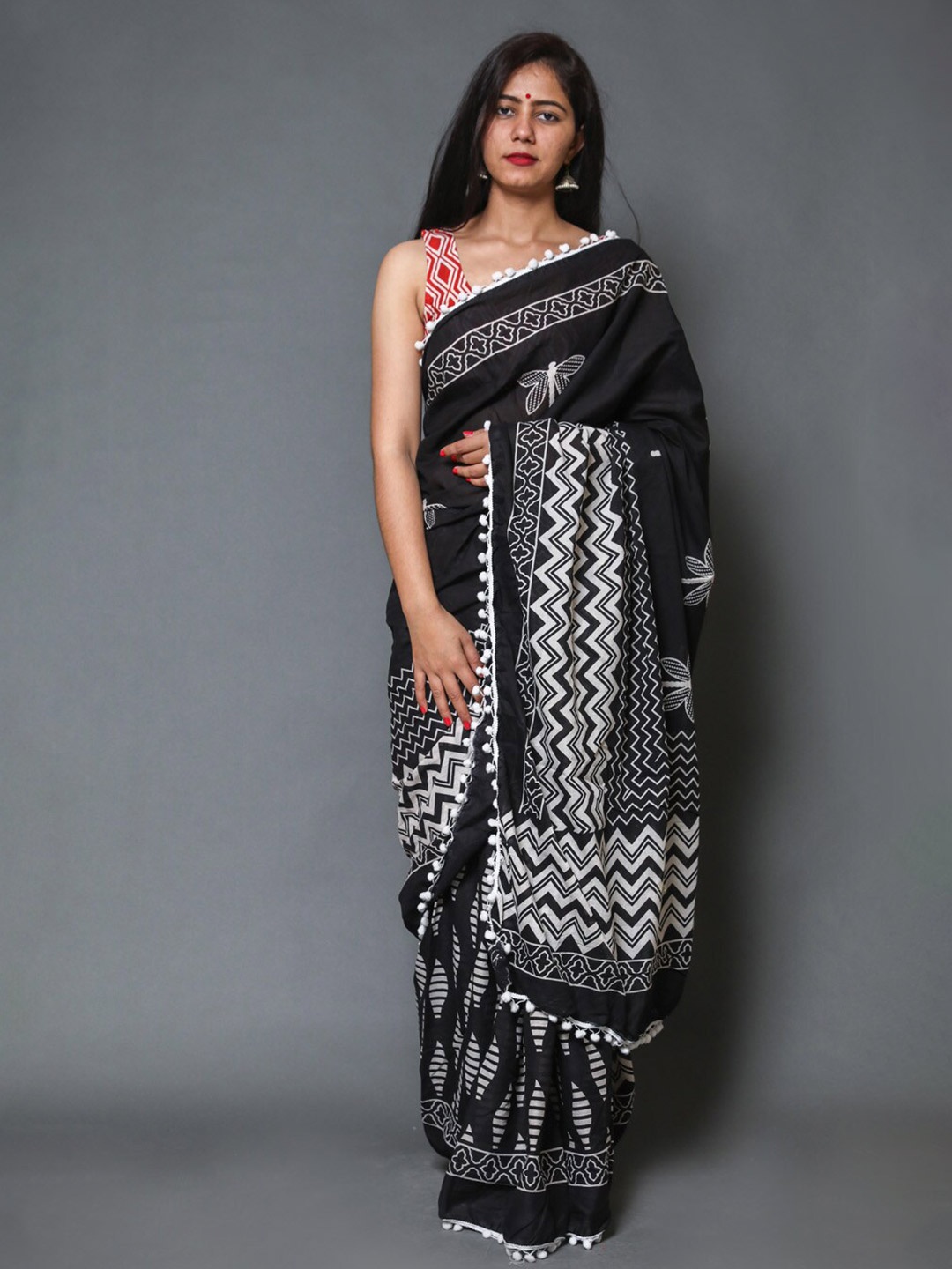 

KALINI Geometric Printed Pure Cotton Saree, Black