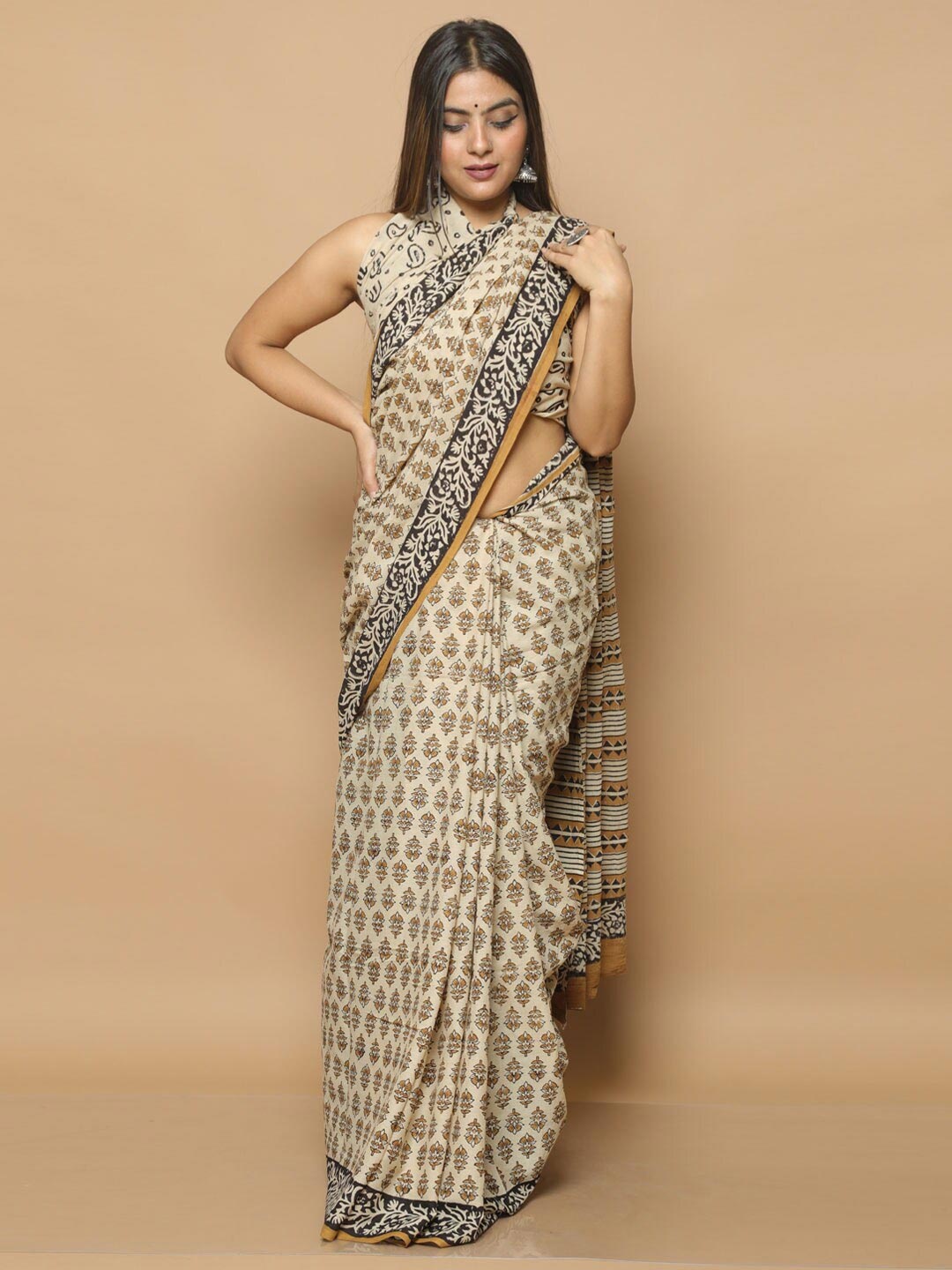 

KALINI Ethnic Motifs Printed Pure Cotton Saree, Beige