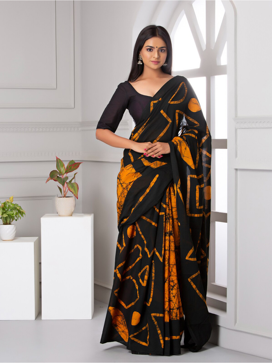 

KALINI Abstract Printed Pure Cotton Saree, Black