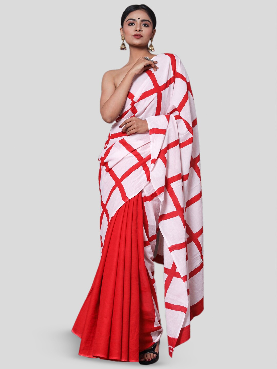 

KALINI Checked Pure Cotton Saree, Red