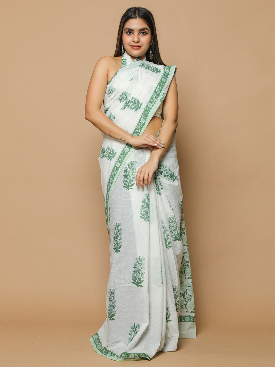

KALINI Floral Printed Pure Cotton Saree, Green