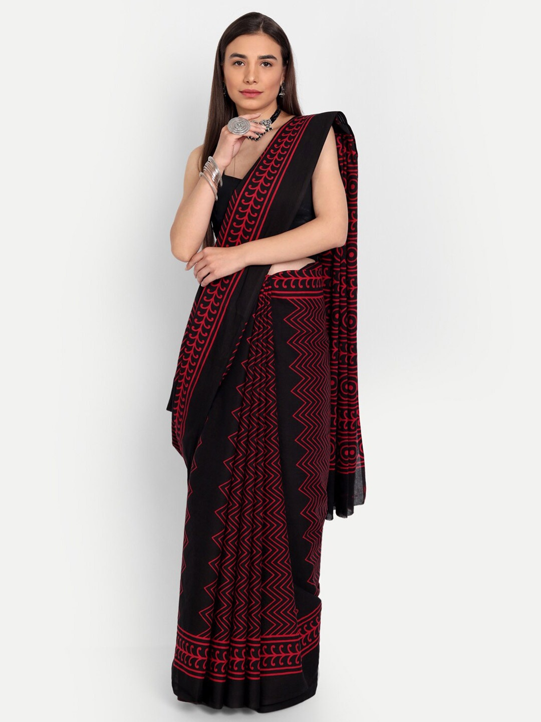

KALINI Geometric Printed Pure Cotton Saree, Black