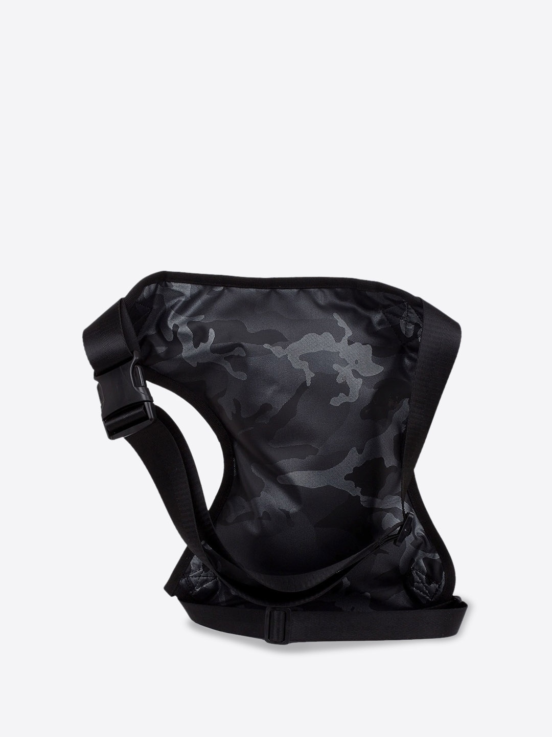 

Carbonado Unisex Camouflage Textured Water Repellent Waist Pouch, Black