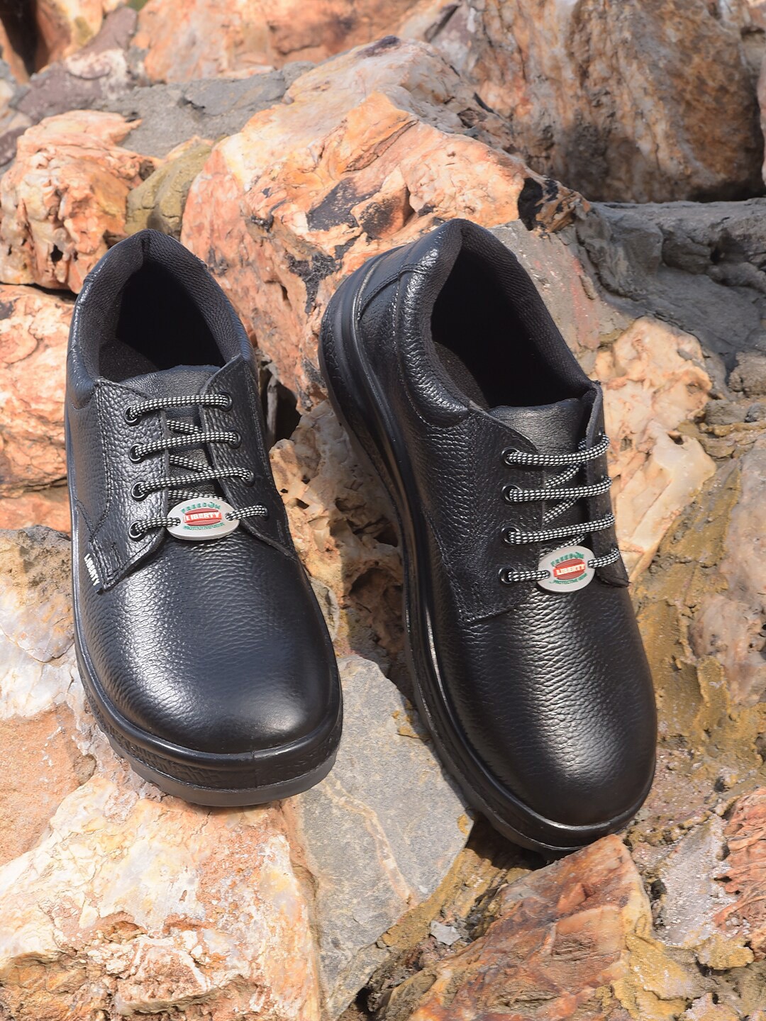 

Liberty Mens Surakshara Solid Lace-Up Safety Shoes, Black