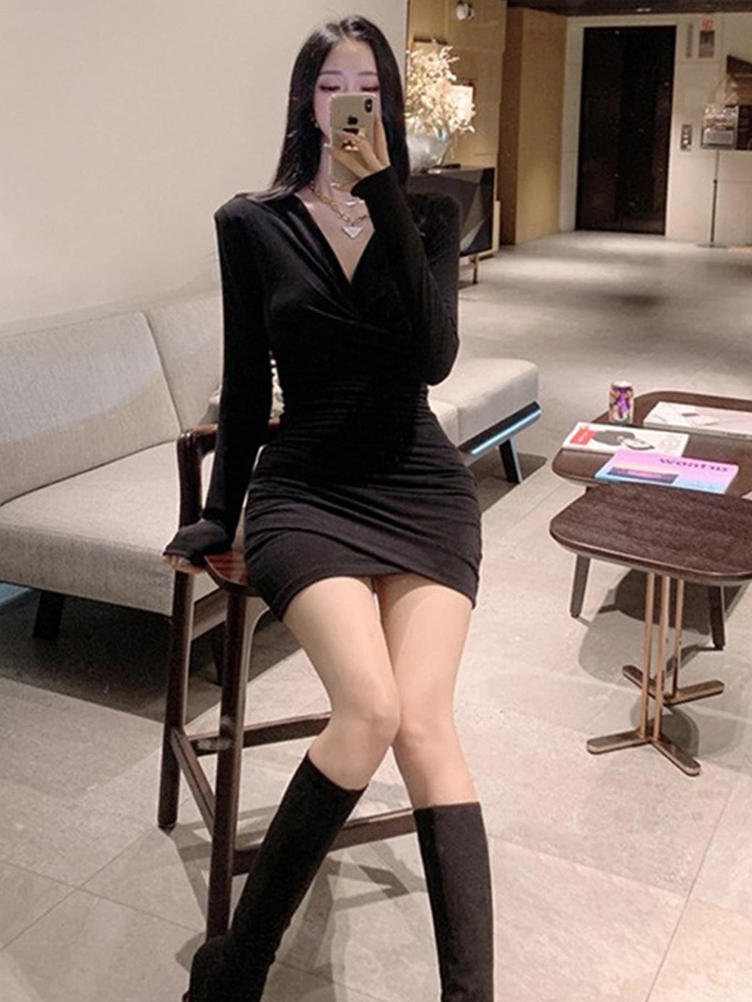 

LULU & SKY V-Neck Long Sleeves Sheath Mini Dress, Black