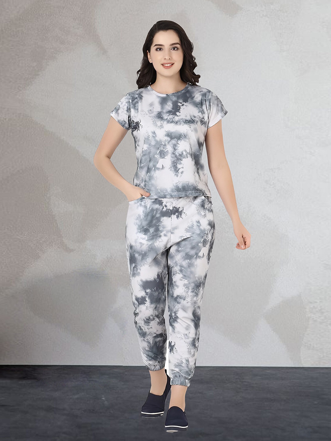 

N N ENTERPRISE Tie & Dye Dyed Short Sleeves T-Shirt With Jogger, Grey